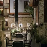 White Garden Hotel-adult Only מלון אנטליה