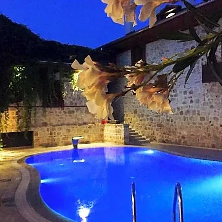 White Garden Hotel-adult Only Otel