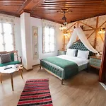 White Garden Hotel-adult Only فندق 3*