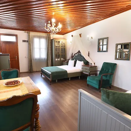 Отель White Garden Hotel-adult Only 3*