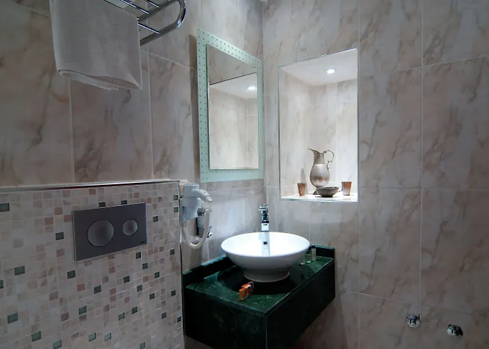 酒店 White Garden Hotel-adult Only 3*