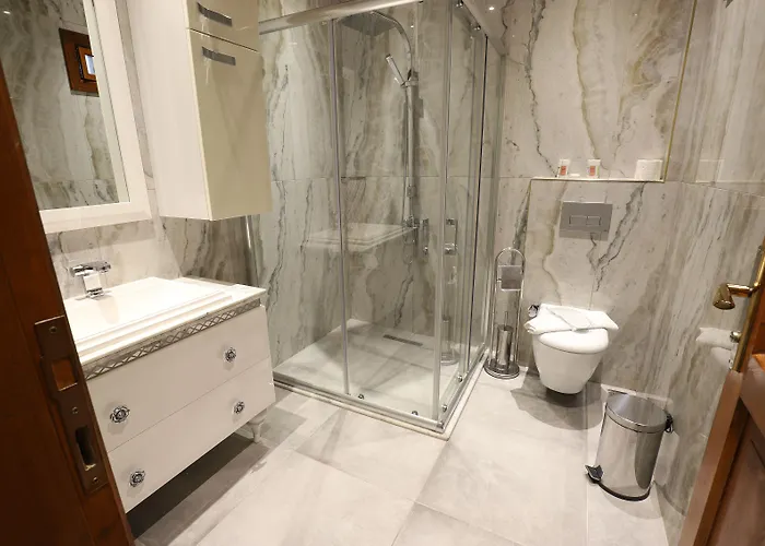 White Garden Hotel-adult Only